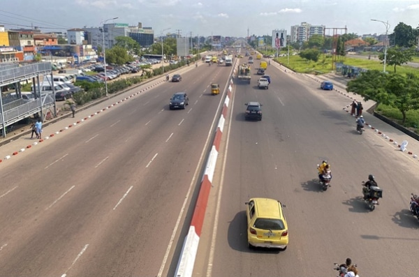 Le trafic sur le boulevard Lumumba à Kinshasa a repris après l’inondation  