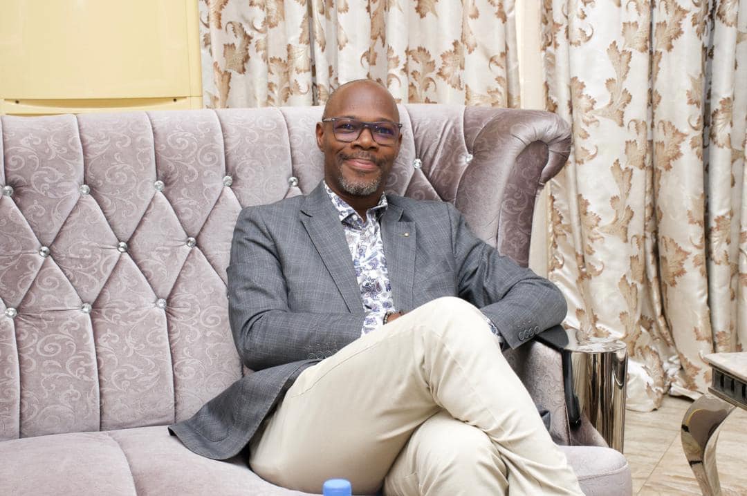 « La ville africaine ne doit pas être un copié-collé de grandes villes occidentales sans âme avec que des grands immeubles vitrés » FRANCIS FABIEN Z. OUEDRAOGO, vice-président de l’Union des architectes d’Afrique pour la région ouest de l’Afrique