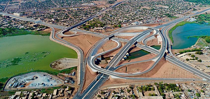 Le gouvernement engage la révolution